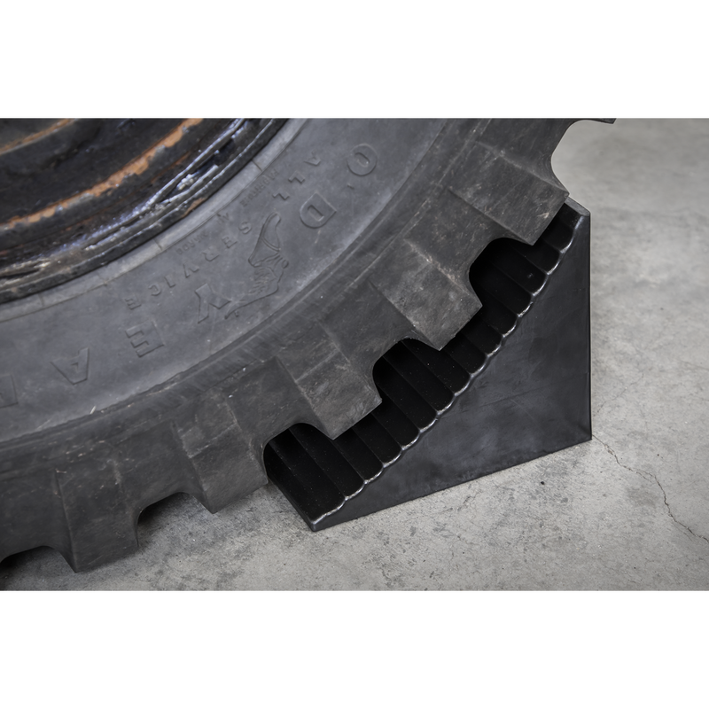 Sealey CWC01 Heavy-Duty Rubber Wheel Chock - Single