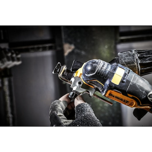 DeWalt DCS356P2-GB 18V XR Brushless 3 Speed Oscillating Speed Multi-Tool - 2 X 5Ah