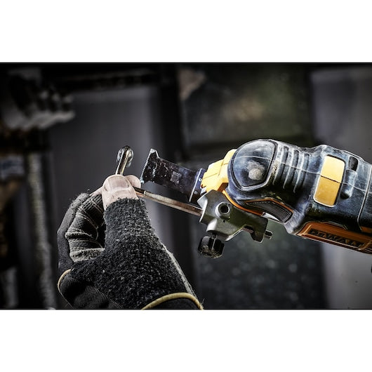 DeWalt DCS356P2-GB 18V XR Brushless 3 Speed Oscillating Speed Multi-Tool - 2 X 5Ah