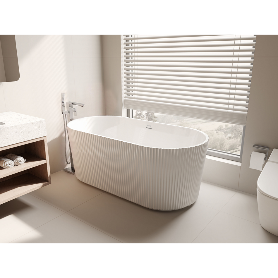 Baridi DH420 Double-Ended Fluted Design Bath with Slim Rim 168cm – Gloss White