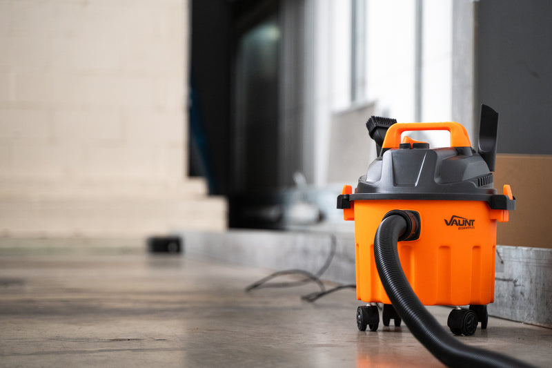 Vaunt E0648000 Essentials Wet & Dry Electric Vacuum Cleaner - 240V
