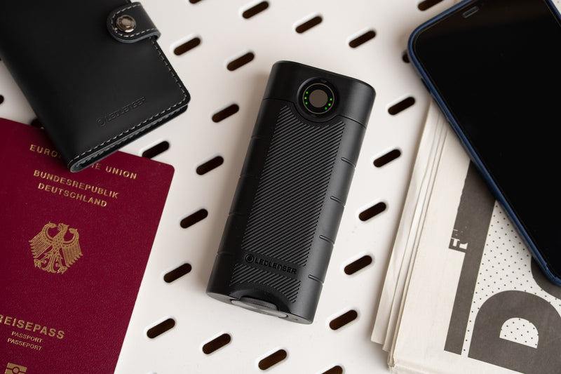 Ledlenser 502127 NEW FLEX10 Powerbank Plus incl 2 x L-ion 21700 (9000mAh)