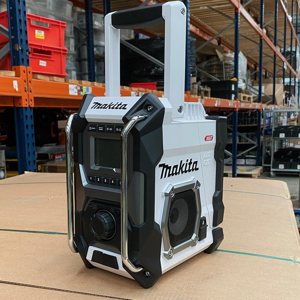 Makita MR002GZ01 12V 18V 40V Jobsite Radio with AM/FM Bluetooth Body Only