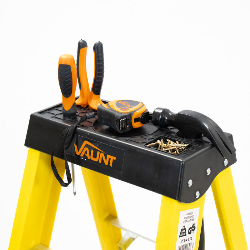 Vaunt V2002001 6 Tread Fibreglass Step Ladder - 1.67m