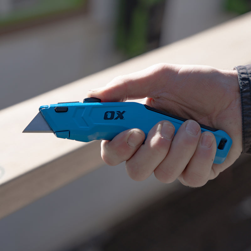 OX Hand Tools P225901 Pro Retractable Utility Knife - w/ Blades