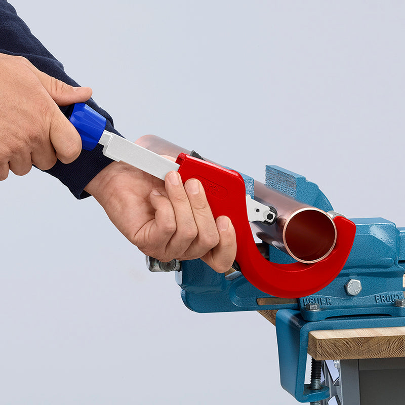 KNIPEX 90 31 03 BK KNIPEX TubiXÂ® XL Pipe cutter