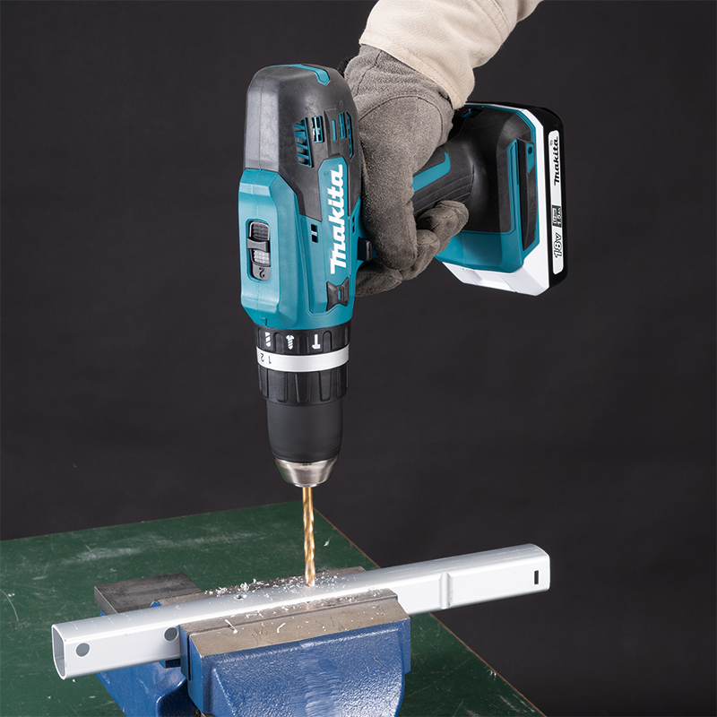 Makita HP488DAEX1 18v Lithium Combi Hammer Drill 2x 2Ah - 74 Screwdriver Bit Set