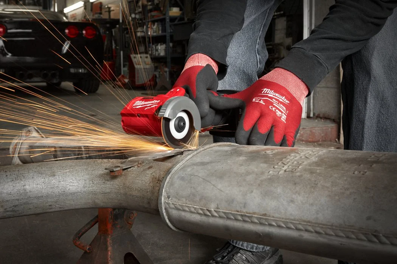Milwaukee 4933464618 M12 FCOT-0 Sub Compact Multi-Material Cut-Off Tool Body Only