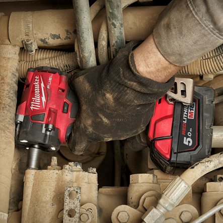 Milwaukee 4933478443 M18 FIW2F12-0X ½″ Compact Impact Wrench Body Only