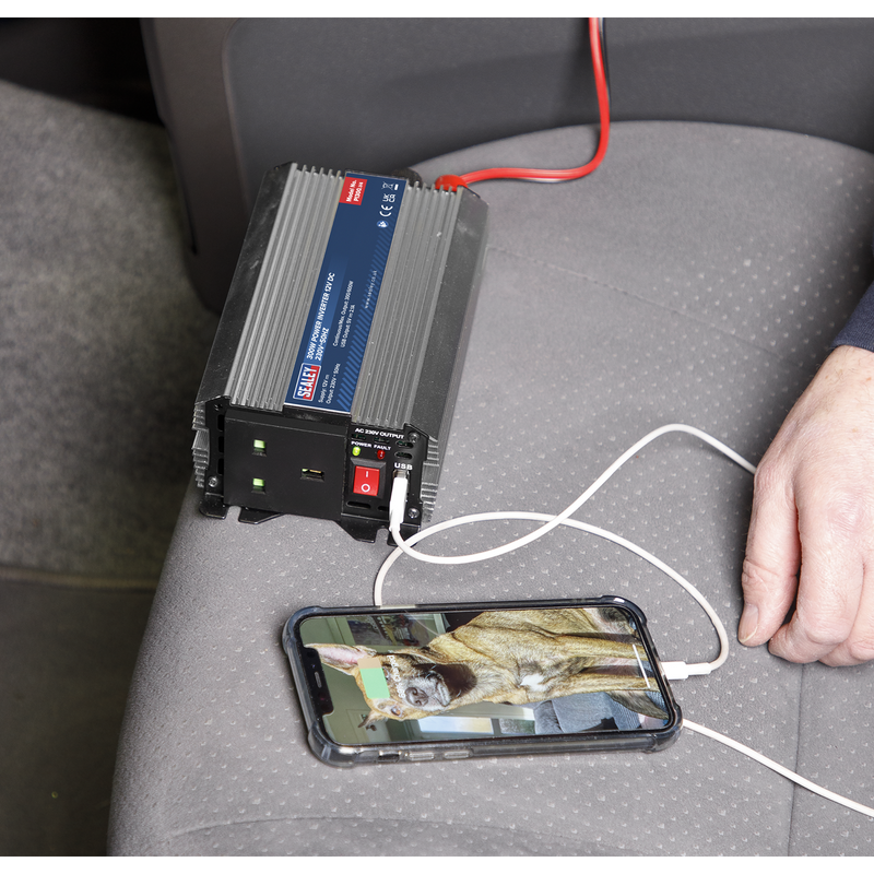 Sealey PI300 300W Power Inverter 12V DC - 230V~50Hz