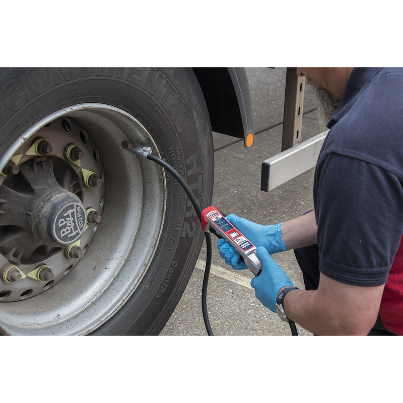 Sealey SA37/94 Professional Tyre Inflator with 2.5m Hose & Clip-On Connector