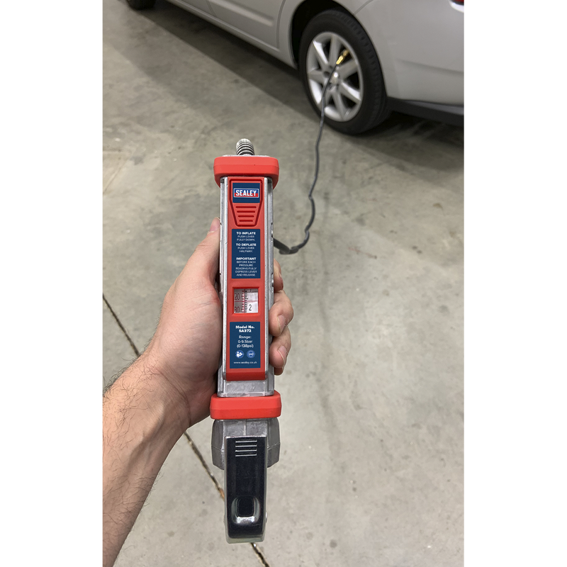 Sealey SA372 Tyre Inflator with 2.7m Hose & Clip-On Connector