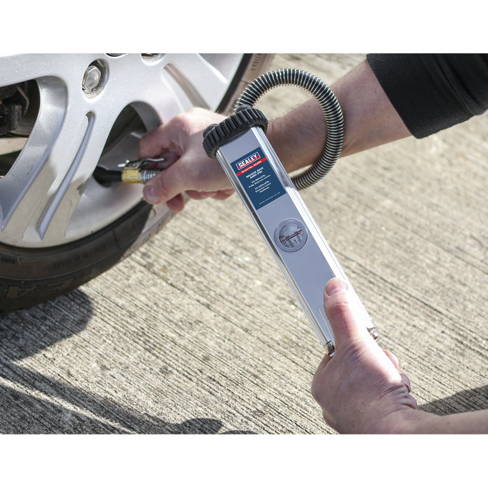 Sealey SA395 Tyre Inflator with Clip-On Connector