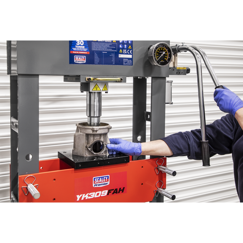 Sealey YK309FAH 30tonne Floor Type Air/Hydraulic Press with Foot Pedal